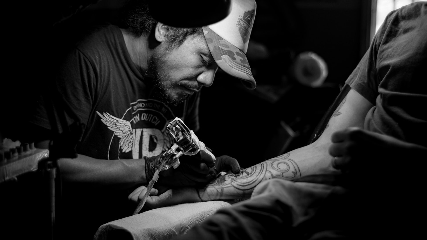 El proceso creativo detrás de un tatuaje personalizado